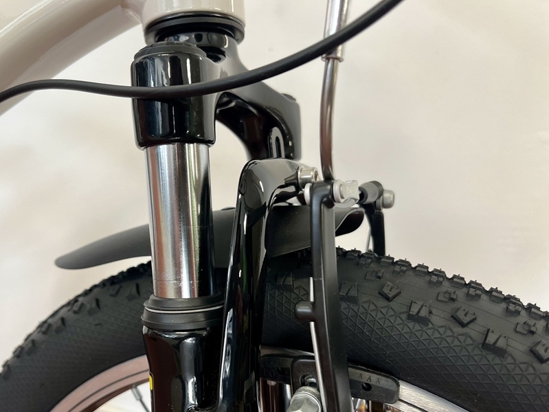 Giant-talon-snow-drift