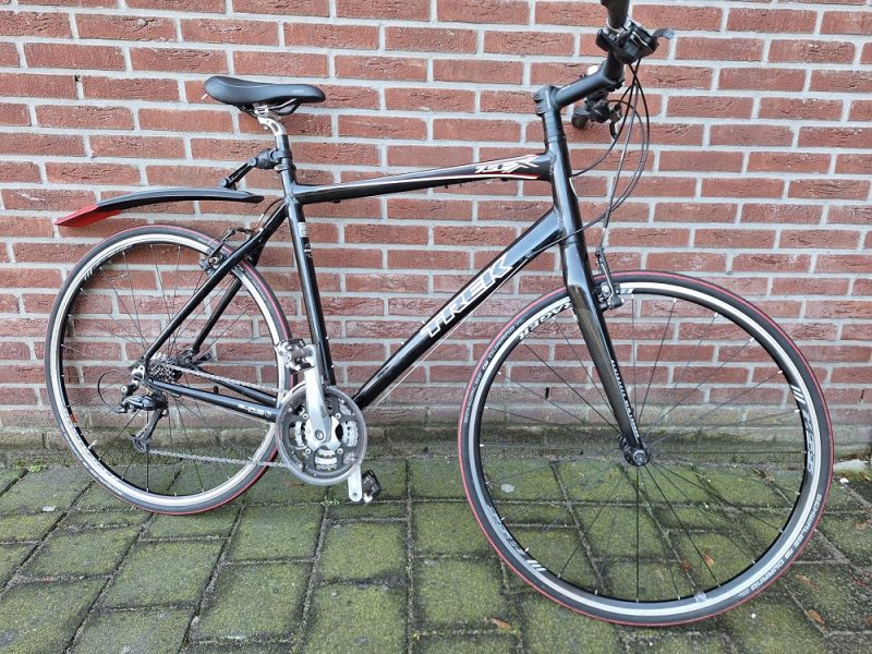 Trek 7.5 FX 27V Deore 57cm Zwart