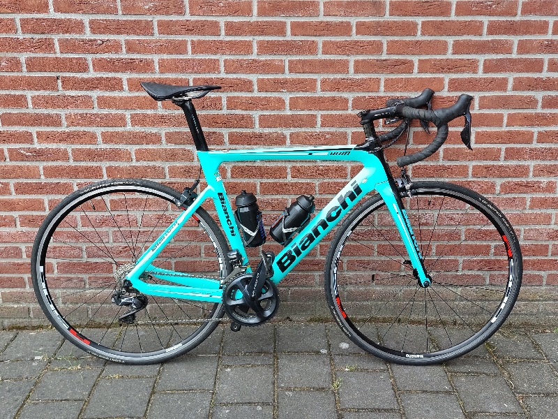 Bianchi Aria Aero Ultegra Di2 (53cm centre top) Celeste
