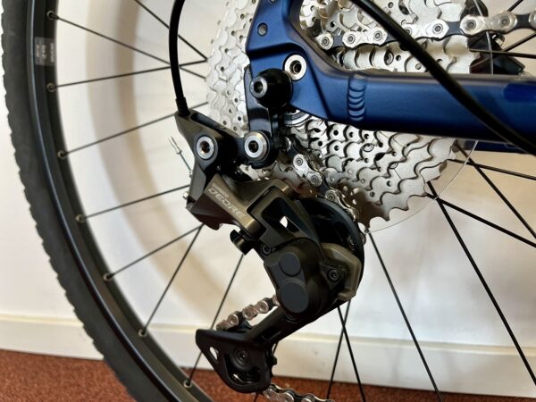 Sportfiets-giant-roam-navy