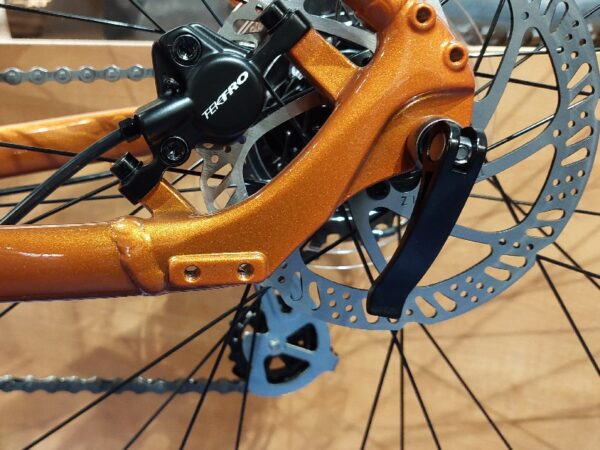 Achtervork met standaardbevestiging 18mm