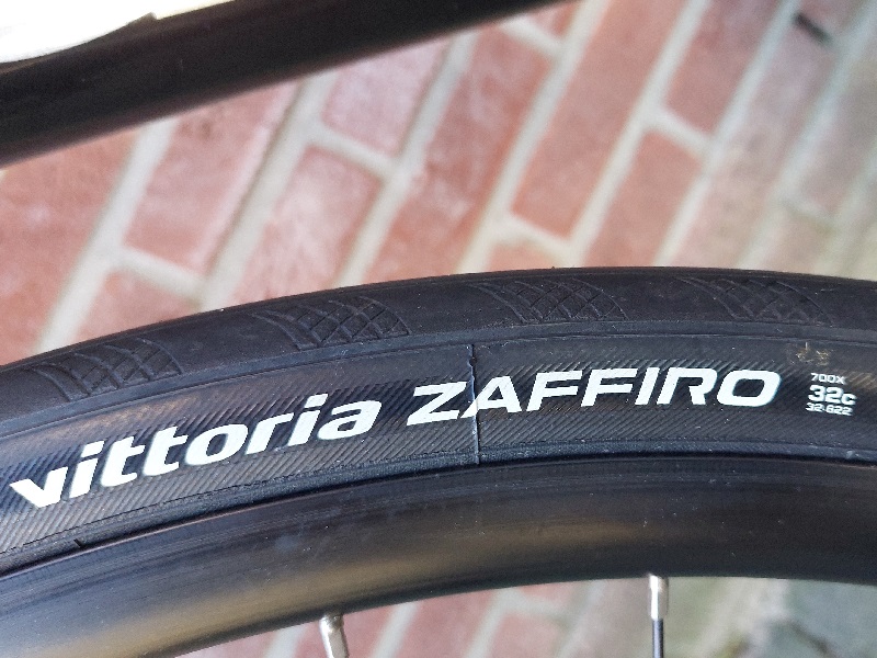 Bianchi Nirone 63cm Disc 105 22V Zwart Band