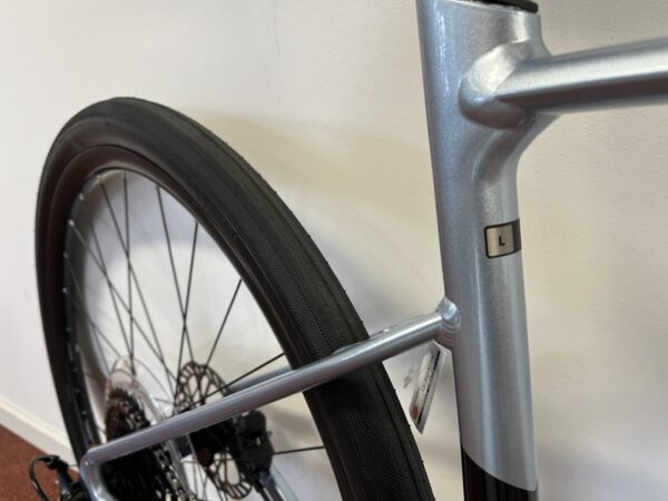 Sportfiets-giant-fastroad-ar-2