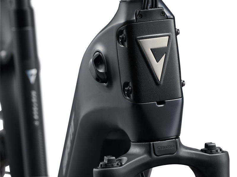 Giant-Newtour-E+2-coldnight