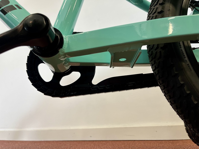 Bianchi-xr16-kinderfiets-celeste