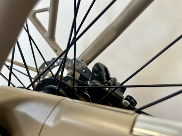 Cortina-warm-sand-elektrische-fiets