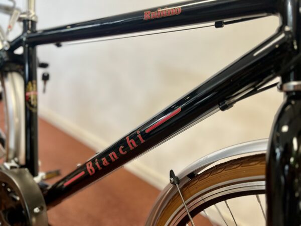 Bianchi-spillo-rubino-zwart