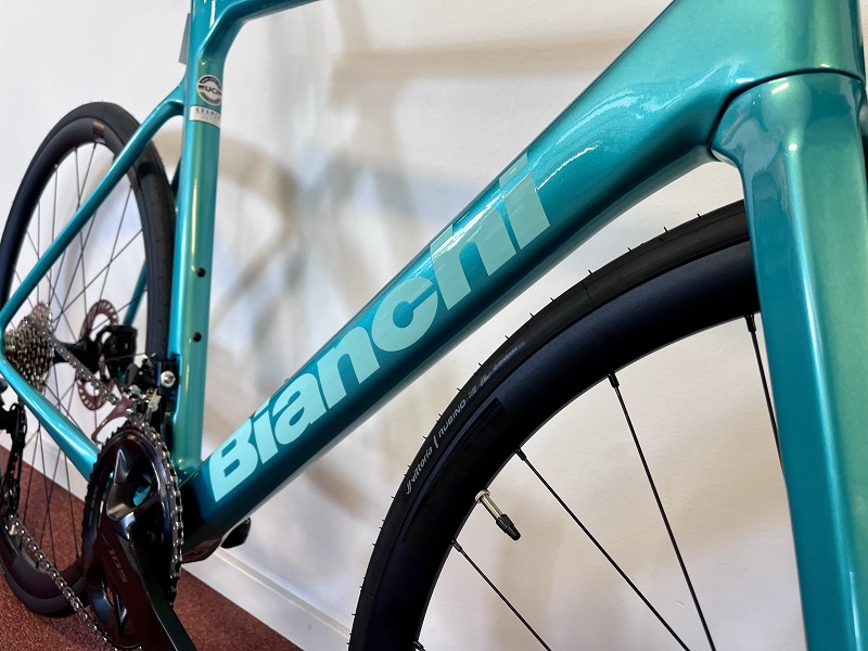 Sprint-celeste-metallic-bianchi-racefiets